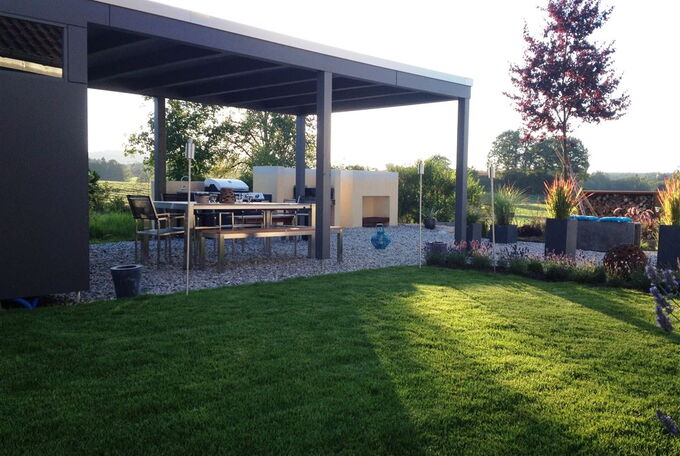 Gedeckter Gartensitzplatz (2).jpg