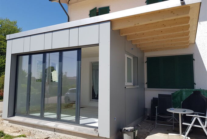 Wintergartenanbau mit gedecktem Sitzplatz.jpg