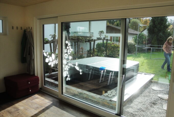 Gartenpavillon mit Hebeschiebetüren