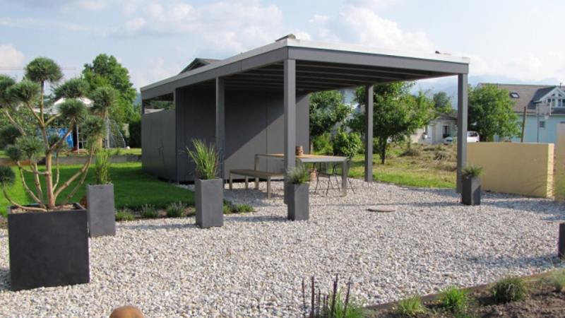 Sitzplatzüberdachung aus Holz